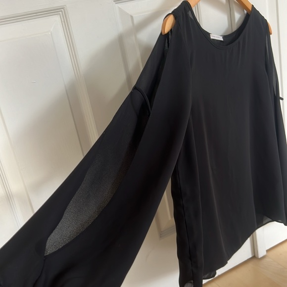 Favorite going out top! - Picture 2 of 5